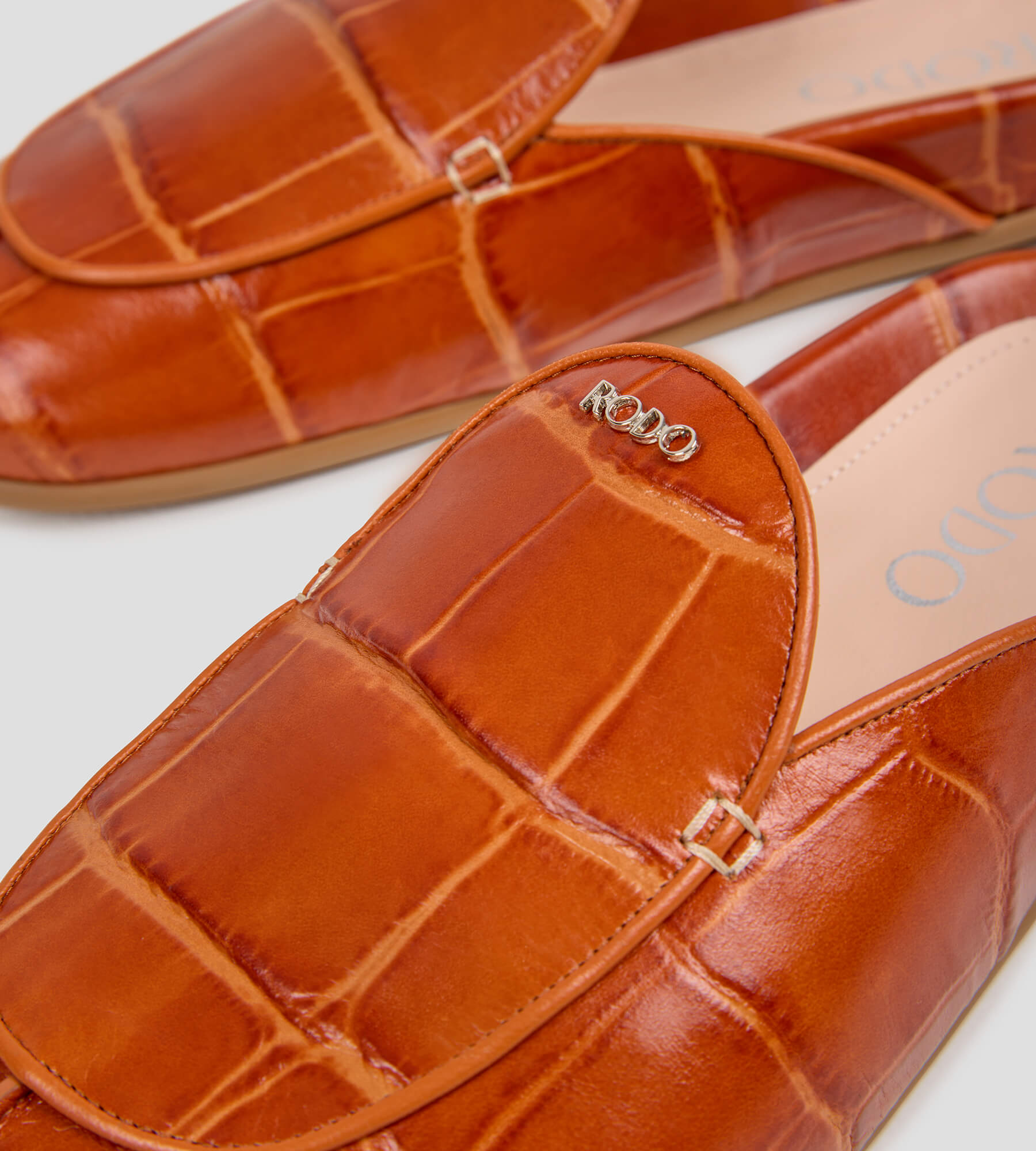 01079_marrone_Detail